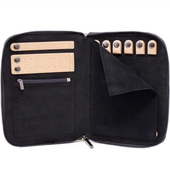 ⭐3/$25⭐H by HALSTON Jewlery portfolio case. - Picture 4 of 4